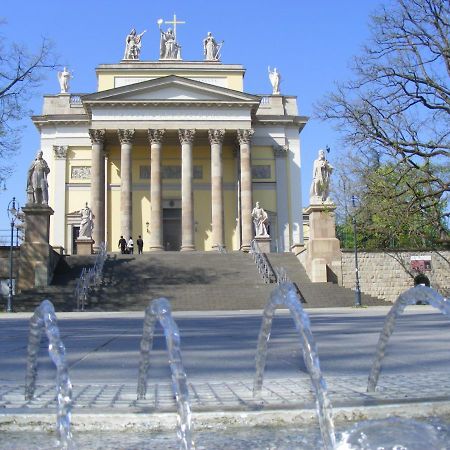 Fortuna Apartman Mini Eger Buitenkant foto