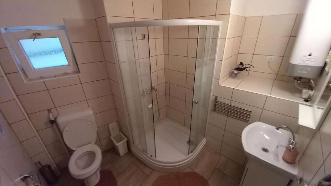 Fortuna Apartman Mini Eger Buitenkant foto